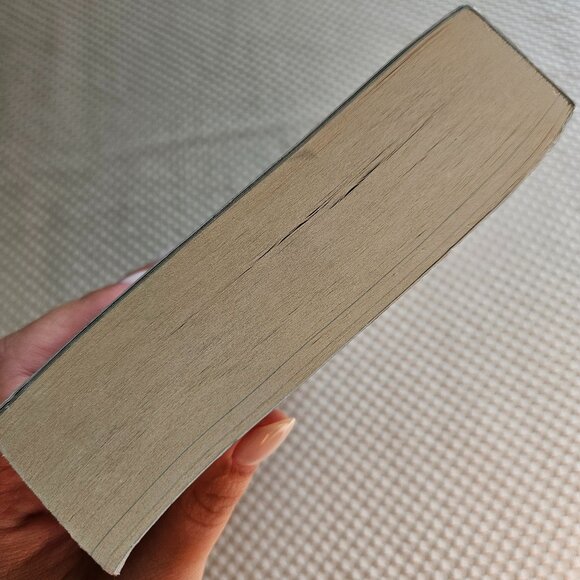 Divergent (Paperback) & Allegiant (Hardcover) - Veronica Roth - Books 1 & 3 - Picture 4 of 5